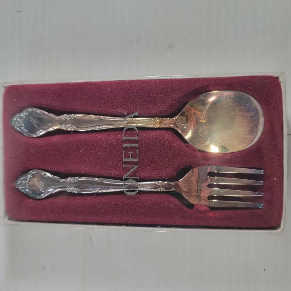 Oneida Affection Silverplate Flatware Set 4pc Spoons Fork Monogram A Vintage USA